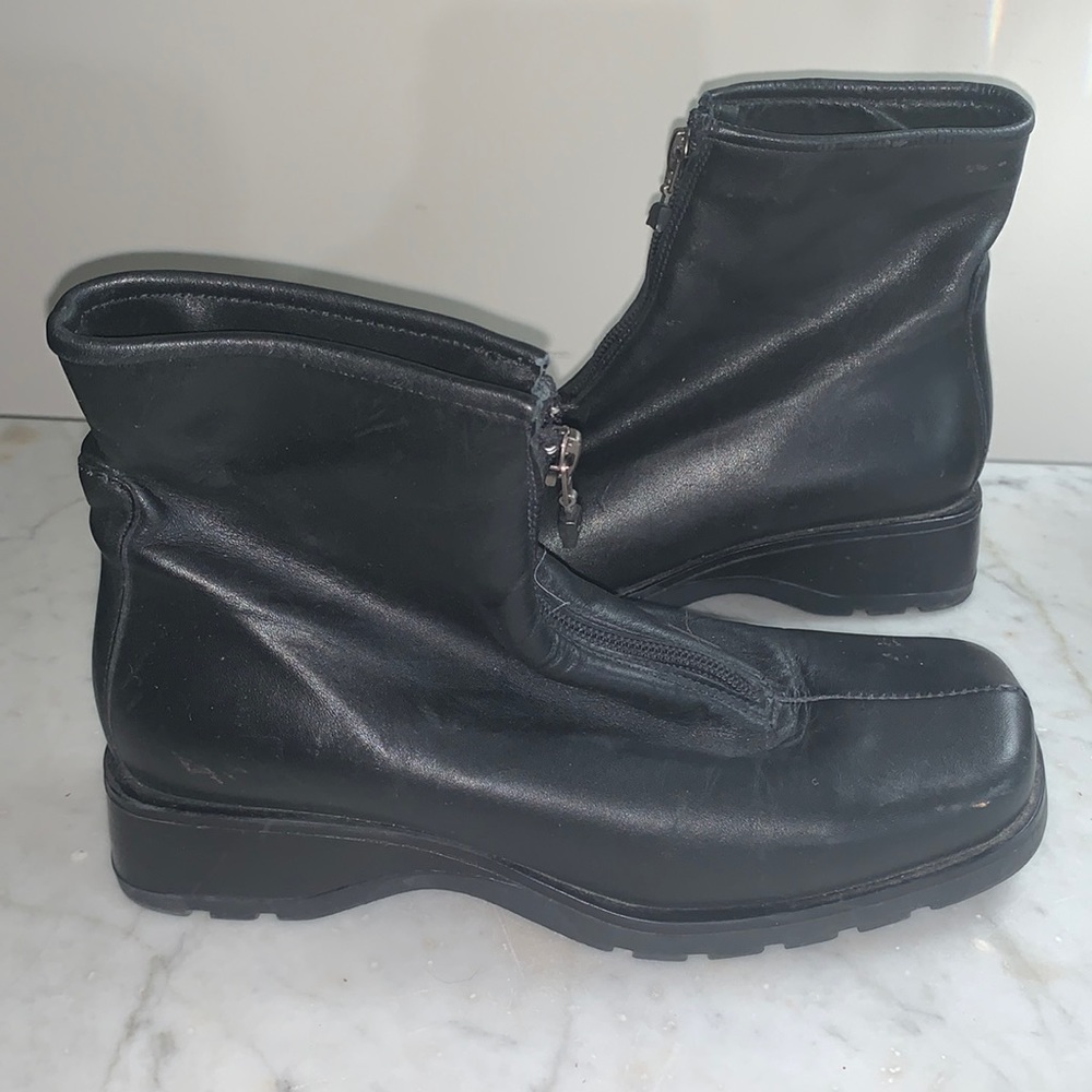 Canadienne black leather zip ankle boots 6.5 square toe